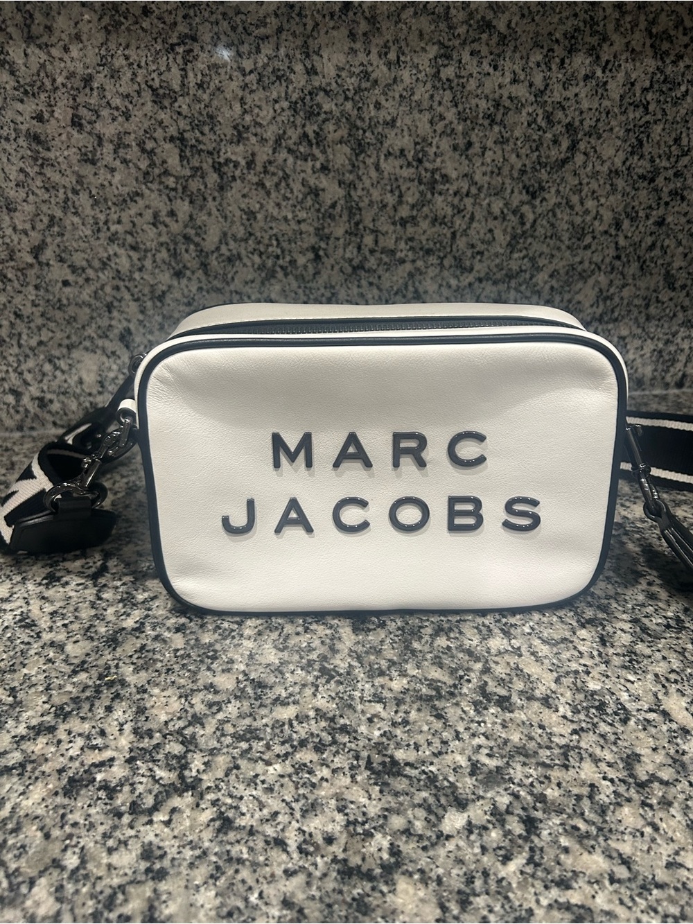 Marc Jacobs White Leather Crossbody with Black Trim and Logo Strap - Picture 2 of 3
